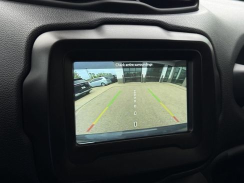 Used 2021 Jeep Renegade Latitude w/ Convenience Group AWD/4WD image 36