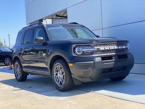 Used 2025 Ford Bronco Sport Big Bend AWD/4WD image 2