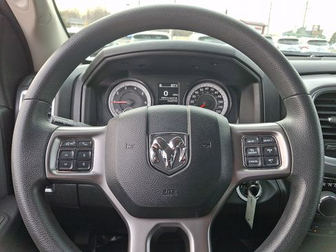 Used 2024 RAM 1500 Classic SLT image 17
