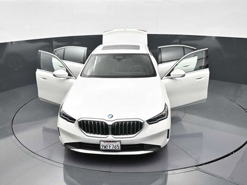 Used 2026 BMW 530i RWD image 32