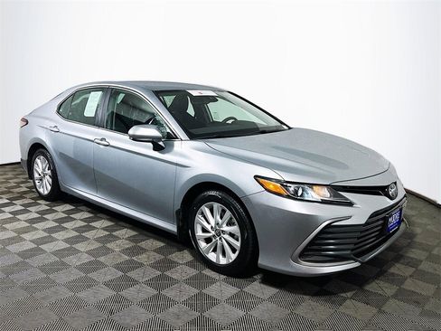 Certified 2024 Toyota Camry LE image 1