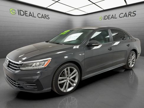 Used 2018 Volkswagen Passat 2.0T R-Line FWD image 1
