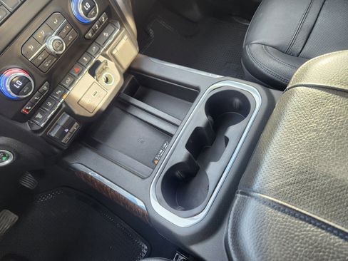 Used 2023 GMC Sierra 2500 Denali image 17