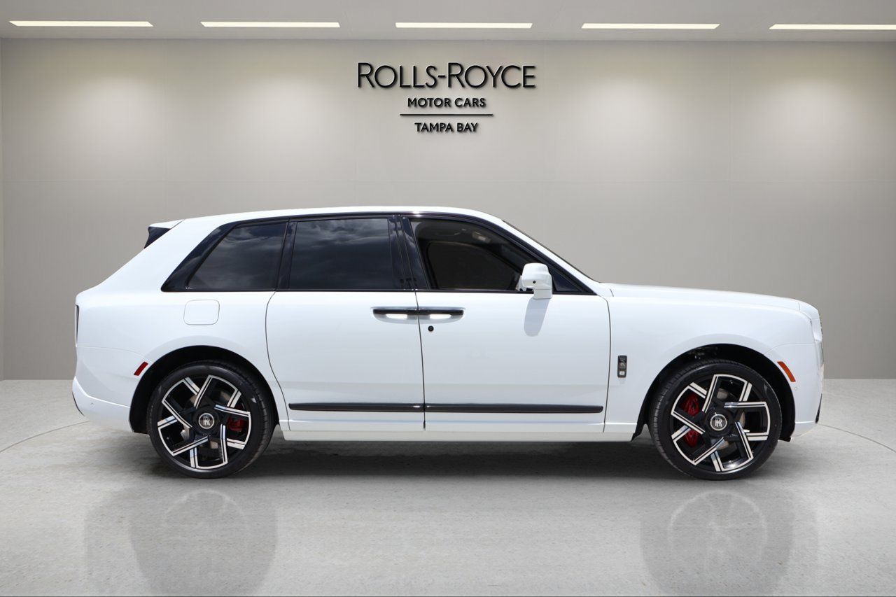 New 2027 Rolls-Royce Cullinan Black Badge AWD/4WD image 6