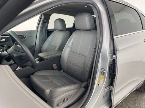 Used 2019 Chevrolet Impala LS FWD image 33