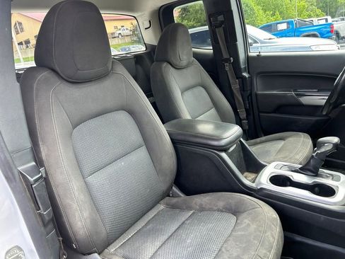 Used 2022 Chevrolet Colorado LT w/ Fleet Safety Package RWD image 28