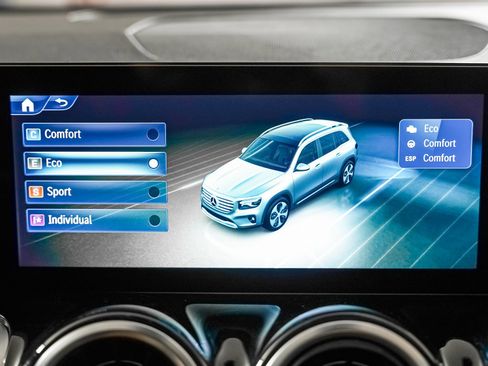 Certified 2026 Mercedes-Benz GLB 250 image 21