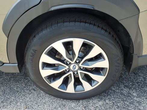 Used 2024 Subaru Outback Touring XT AWD/4WD image 9