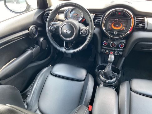 Used 2016 MINI Cooper 4-Door Hardtop image 16