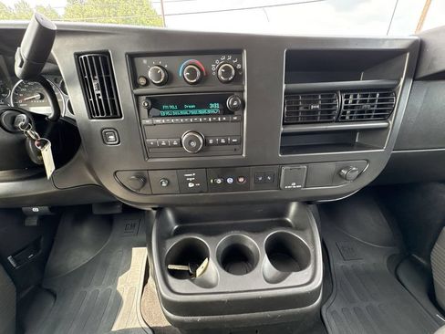 Certified 2025 Chevrolet Express 3500 LT w/ LT Preferred Equipment Group RWD image 13