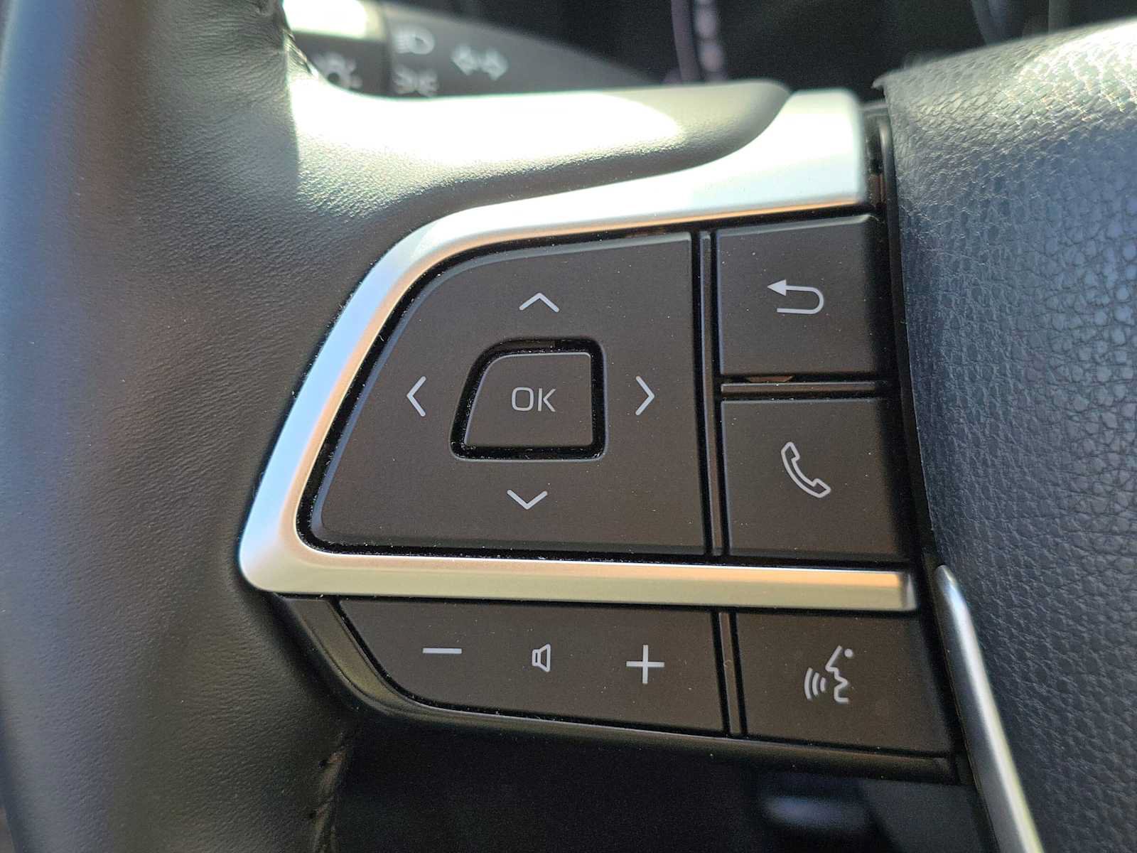 Certified 2024 Toyota Grand Highlander FWD image 30