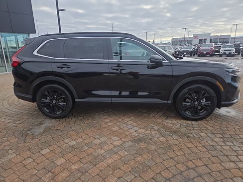 Used 2024 Honda CR-V Sport Touring image 4