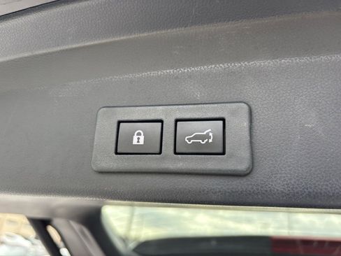 Used 2022 Subaru Ascent Limited image 18