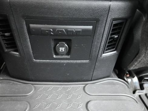 Used 2018 RAM 1500 Lone Star RWD image 17