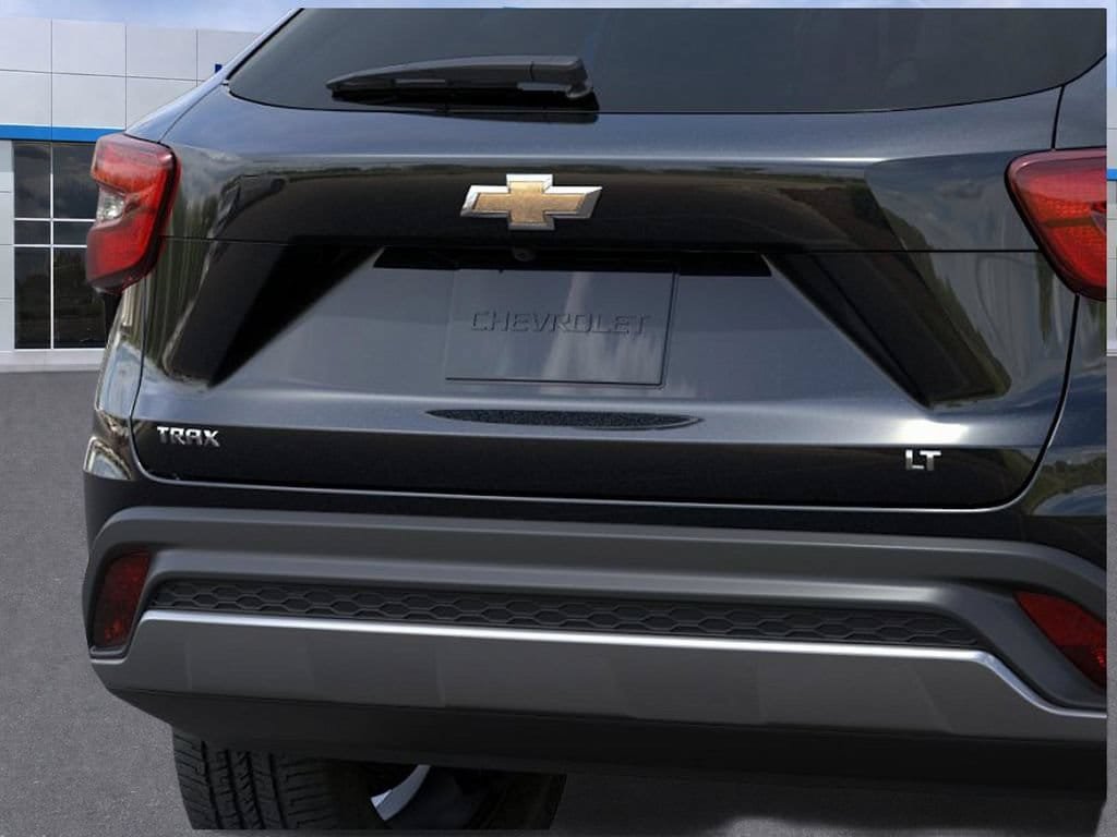 New 2026 Chevrolet Trax LT w/ LT Convenience Package FWD image 14