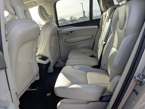 Used 2016 Volvo XC90 T5 Momentum image 27