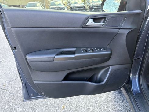 Used 2017 Kia Sportage EX image 10