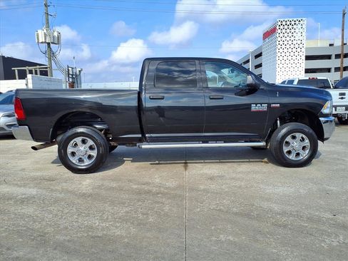 Used 2016 RAM 2500 Tradesman w/ Chrome Appearance Group image 25