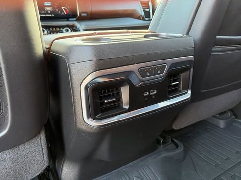 Used 2024 GMC Sierra 2500 Denali Ultimate image 40