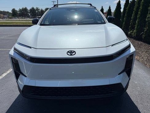 New 2026 Toyota C-HR AWD/4WD image 7
