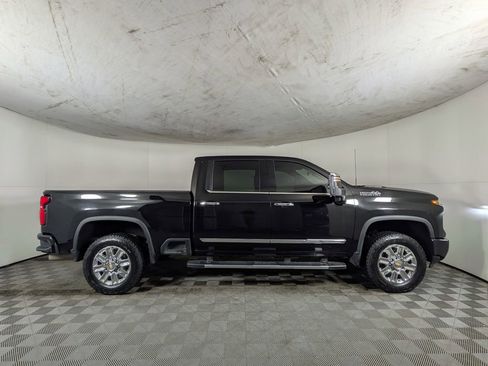 Certified 2024 Chevrolet Silverado 2500 High Country w/ High Country Premium Package image 8