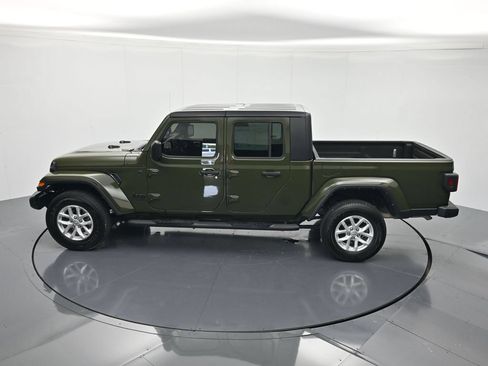 Used 2023 Jeep Gladiator Sport AWD/4WD image 36