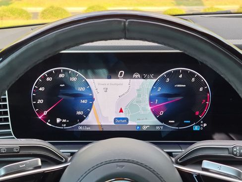 Used 2024 Mercedes-Benz GLE 450 4MATIC w/ AMG Line Exterior image 16