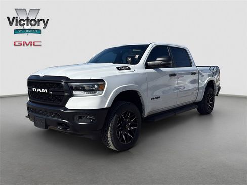 Used 2023 RAM 1500 Big Horn image 3