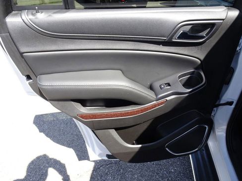 Used 2016 GMC Yukon SLT w/ Open Road Package image 16