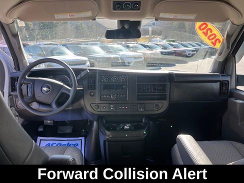 Used 2020 Chevrolet Express 3500 LT w/ LT Preferred Equipment Group image 16