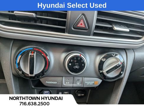 Used 2020 Hyundai Kona SEL w/ Cargo Package AWD/4WD image 16