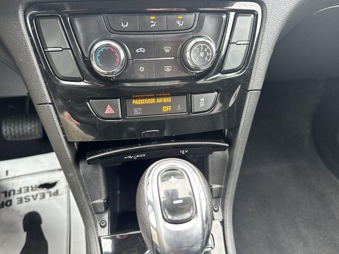 Used 2022 Buick Encore Preferred w/ Safety Package AWD/4WD image 34