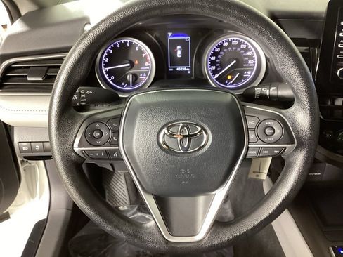 Used 2022 Toyota Camry LE FWD image 21