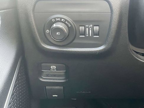 Certified 2022 Jeep Grand Cherokee L Limited image 31