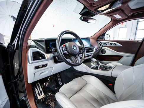 Used 2023 BMW XM Base image 34