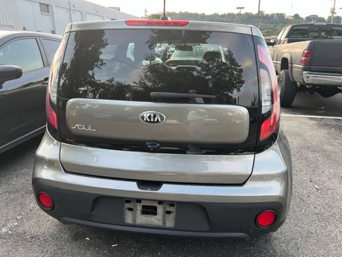 Used 2019 Kia Soul FWD image 8