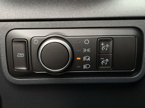 New 2025 Ford Mustang Coupe image 33