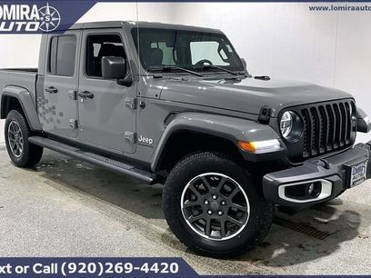 Used 2022 Jeep Gladiator Overland w/ Popular Equipment Package