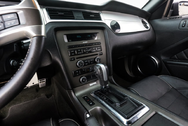 Used 2014 Ford Mustang Premium RWD image 32