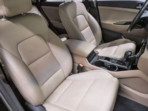 Used 2017 Hyundai Tucson SE Plus FWD image 14