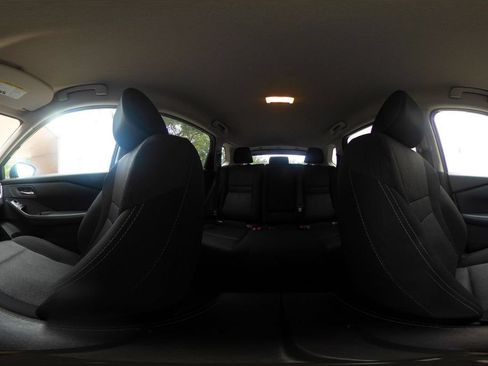 Used 2025 Nissan Rogue SV FWD image 38
