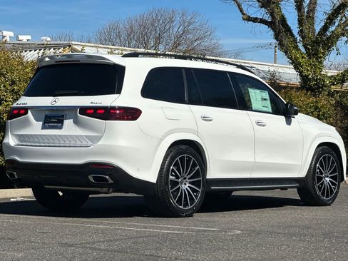 New 2026 Mercedes-Benz GLS 450 4MATIC image 3