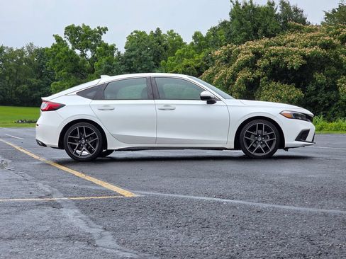 Used 2022 Honda Civic Sport Touring image 3