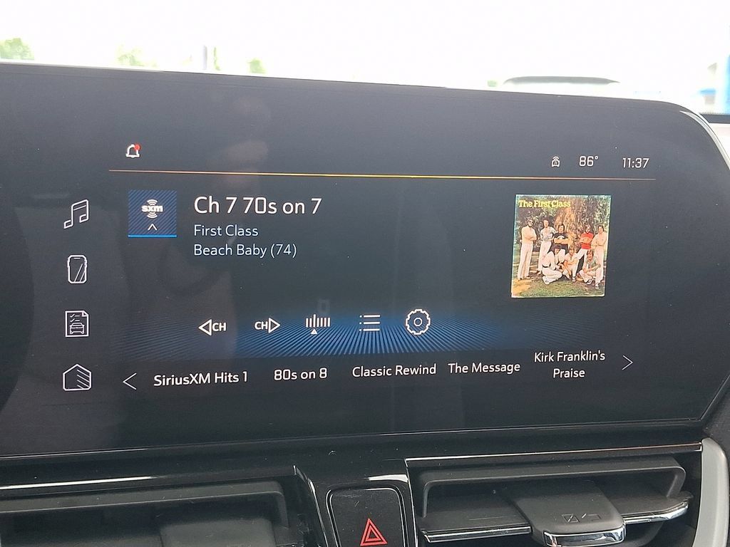 Used 2024 Chevrolet TrailBlazer LT AWD/4WD image 17