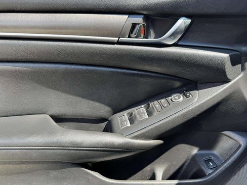 Used 2019 Honda Accord LX image 18