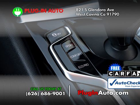 Used 2023 BMW 530i xDrive w/ Convenience Package image 25