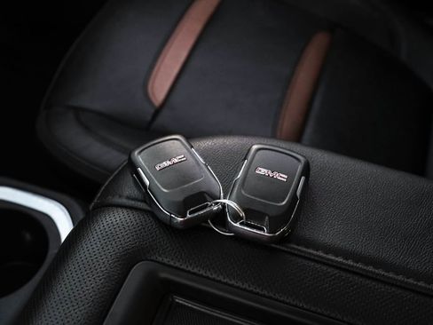 Used 2021 GMC Sierra 2500 AT4 w/ AT4 Premium Plus Package image 62