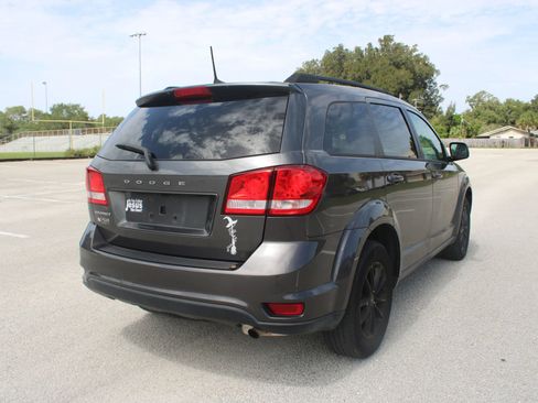 Used 2019 Dodge Journey SE w/ Connectivity Group FWD image 21