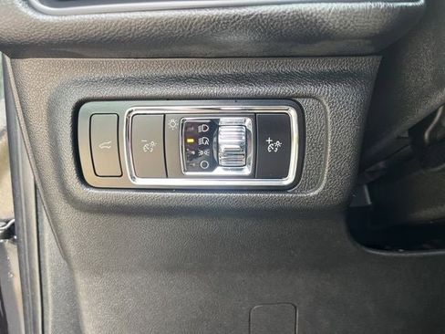 Used 2023 Lincoln Corsair Standard image 40