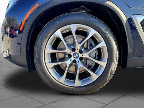 New 2026 BMW X5 xDrive50e image 10